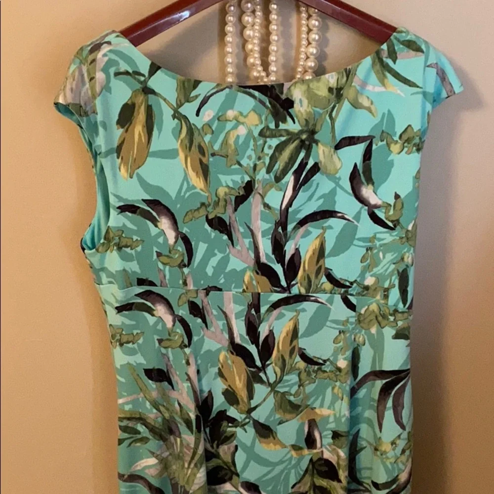 connected apparel Mint Palm-Print Sheath Dress - Picture 5 of 5